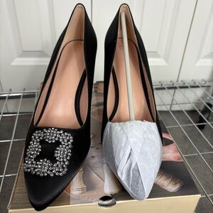 Elegant Black Satin Women's Pumps with Crystal Embellishment